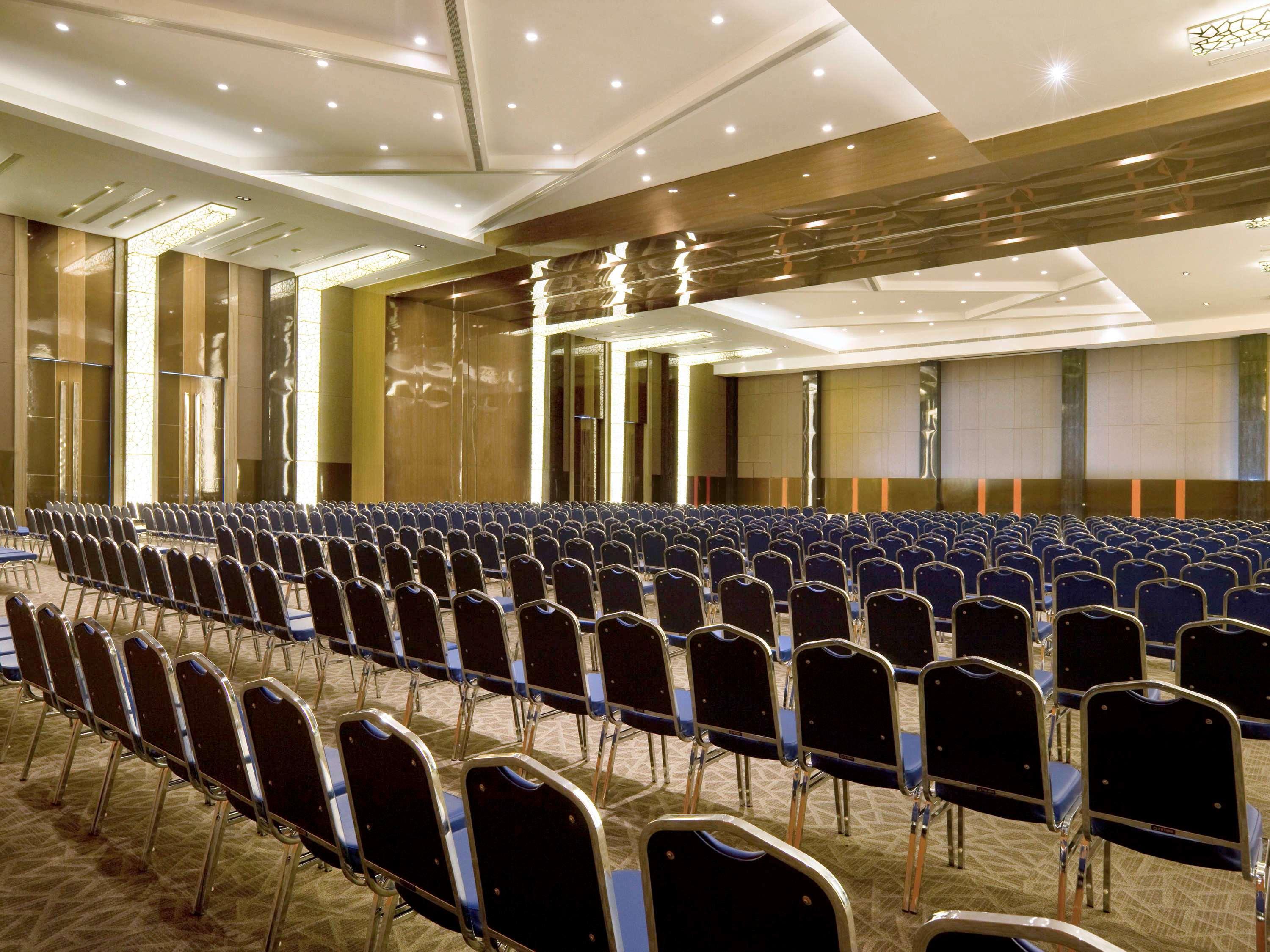โนโวเทล บังกา โฮเต็ลแอนด์คอนเวนชั่น เซ็นเตอร์ Hotel ปังกัลปีนัง ภายนอก รูปภาพ